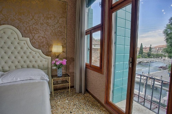 Hotel Santa Chiara image 9